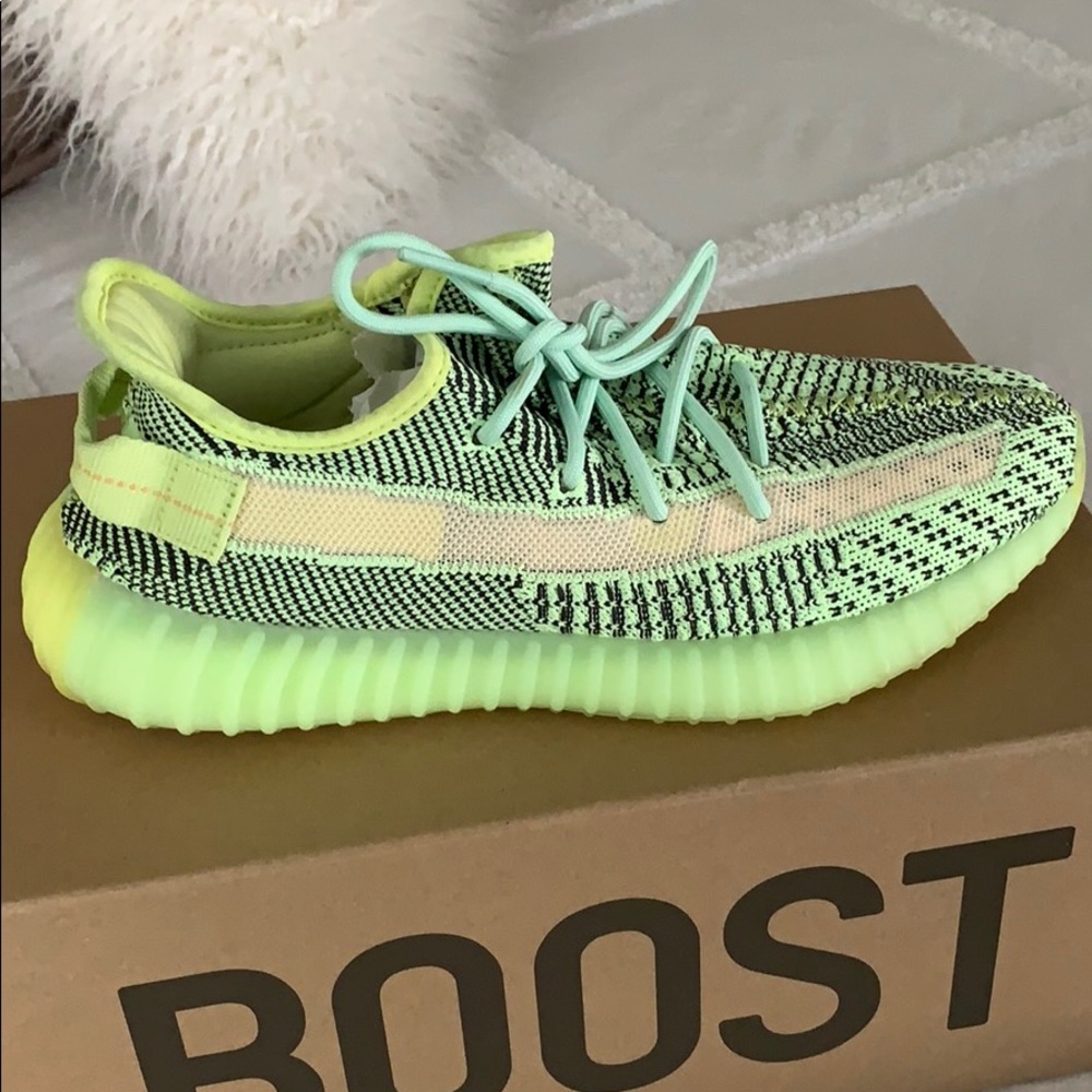 Yeezy Boost 350 V2